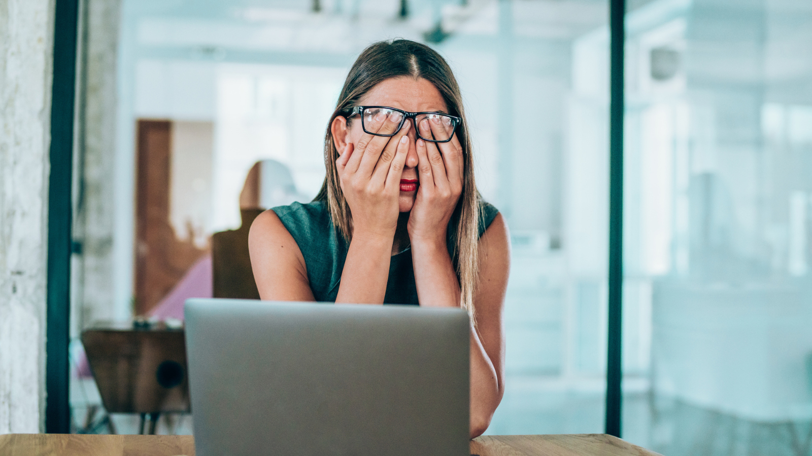 psychologue spécialisé souffrance au travail
